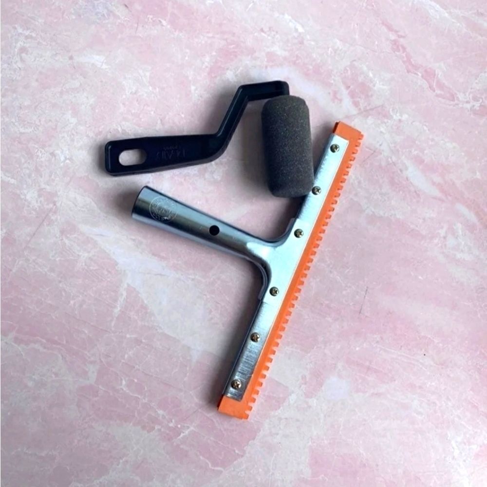 Metal Scraper with orange rubber & sponge roller